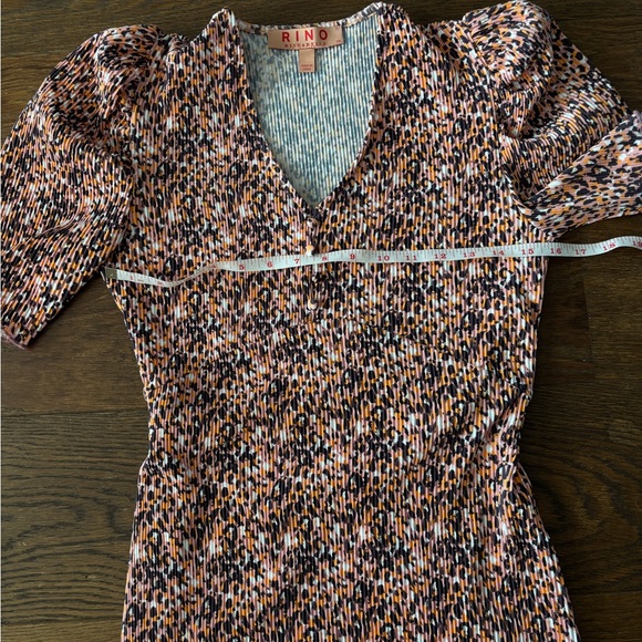 Rino & Pelle Foxy Fitted V-Neck Dress - Picture 9 of 11